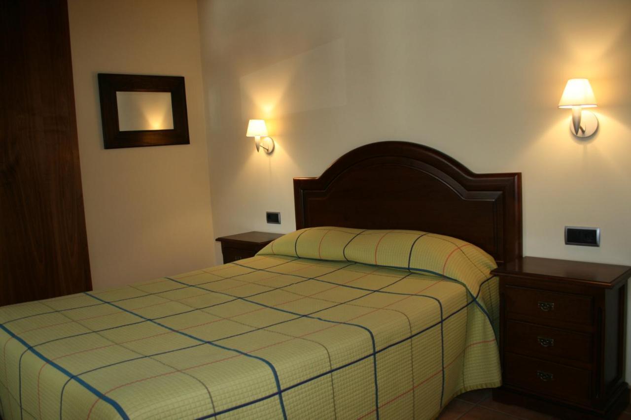 Apartamentos Les Picardes Espot Zewnętrze zdjęcie