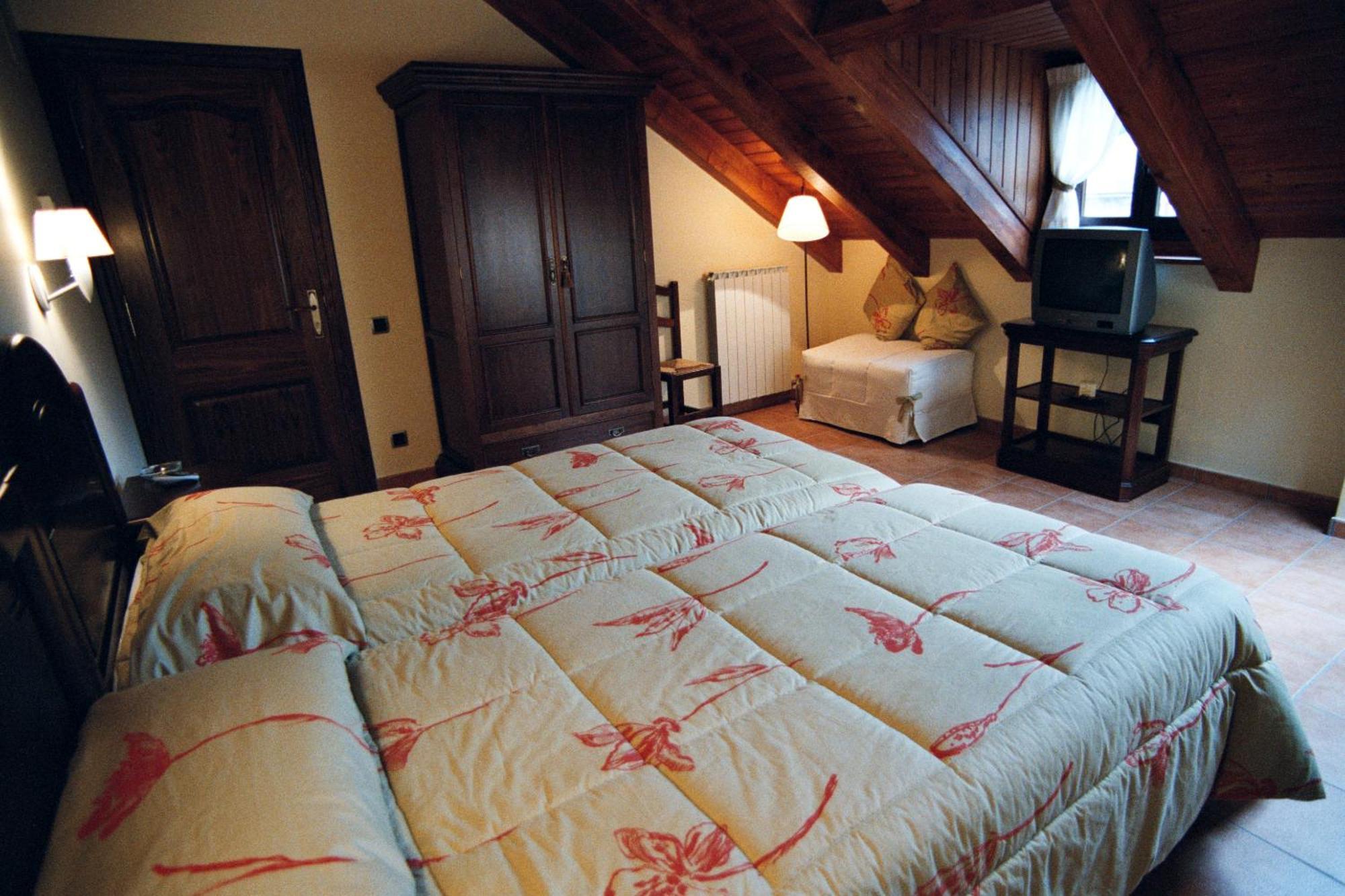 Apartamentos Les Picardes Espot Zewnętrze zdjęcie
